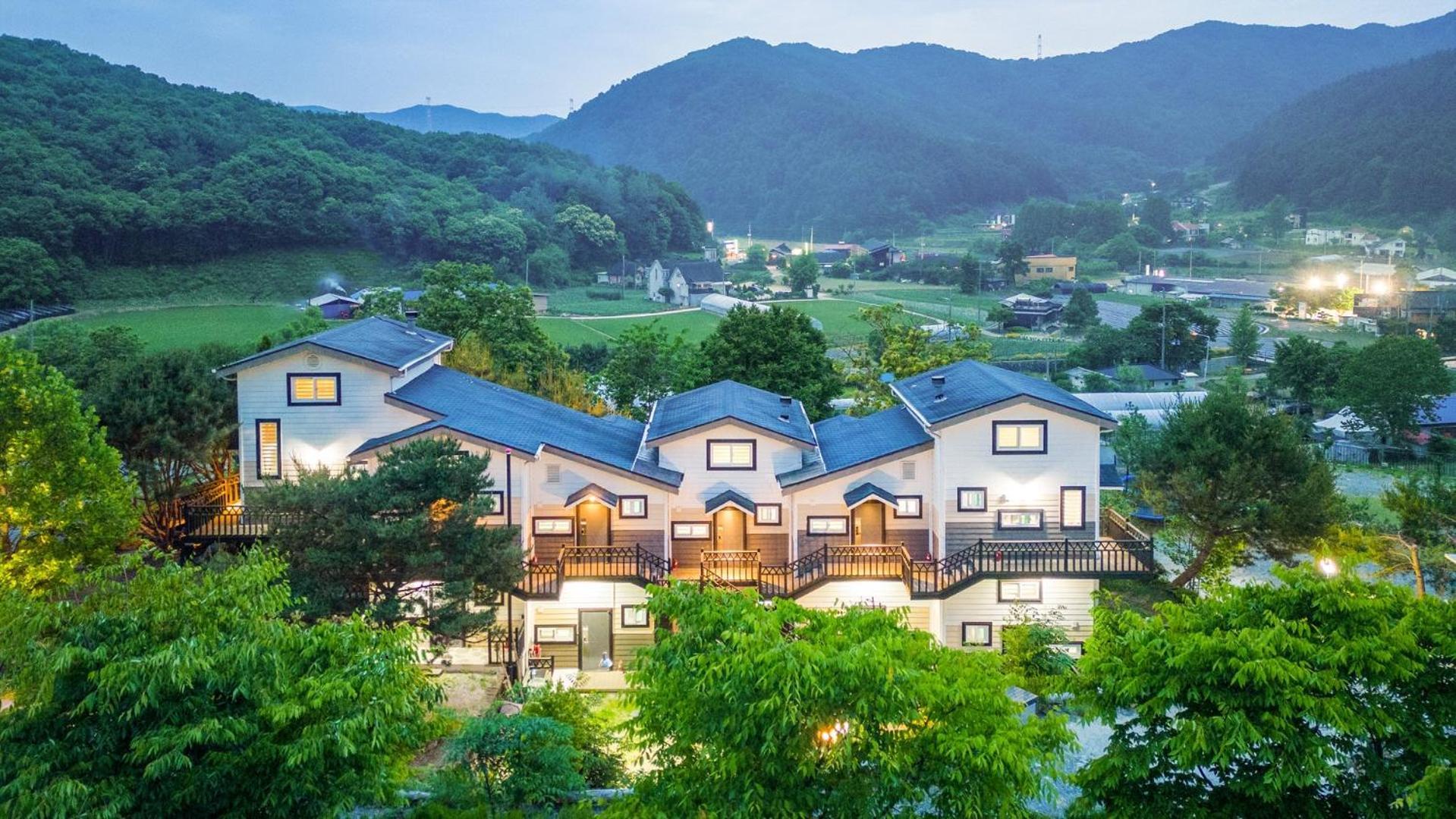 Hongcheon D-Day Pension&Camping Esterno foto